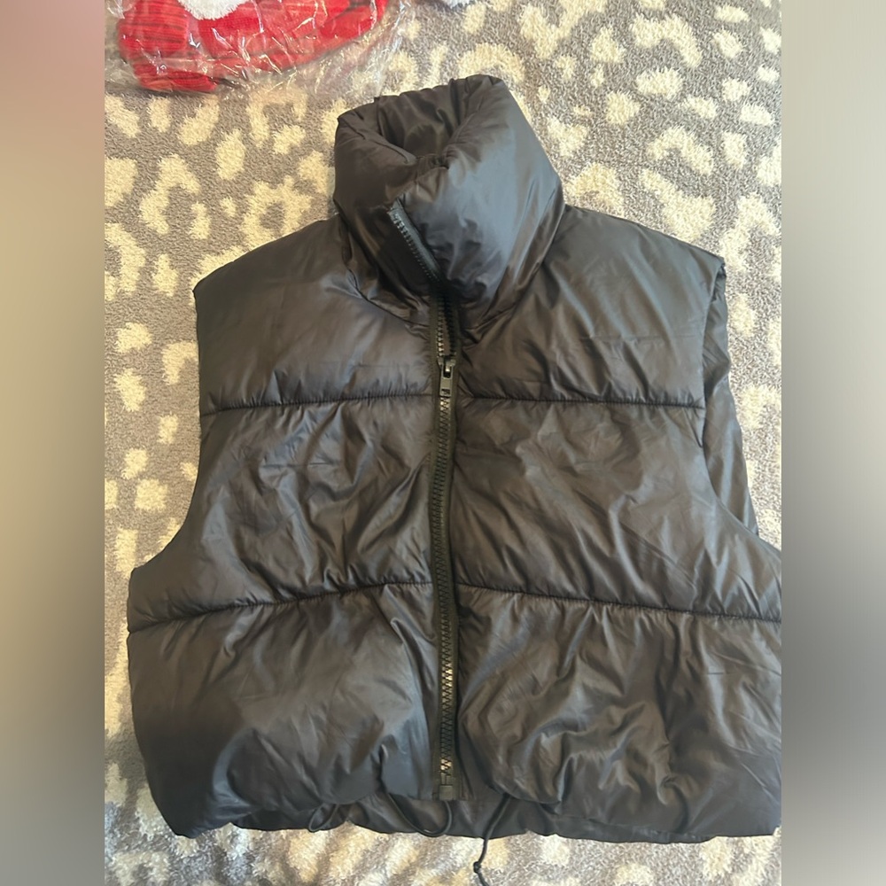 Amazon cropped puffer